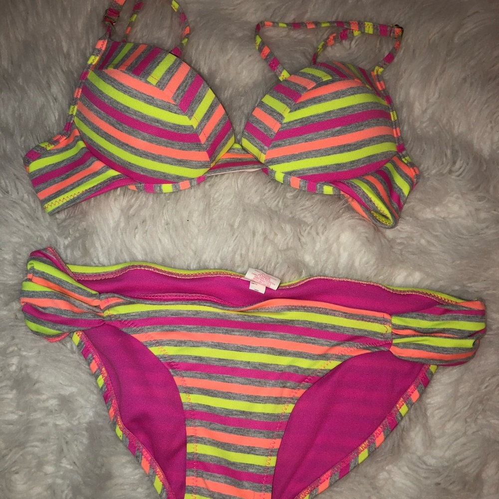 Striped push-up bikini